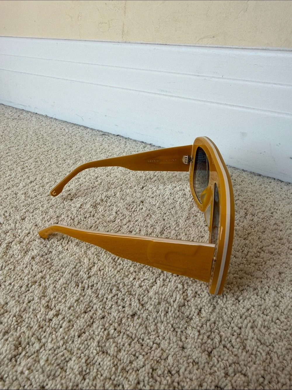 Carrera FLAGLAB 18 Mustard Sunglasses with Gray Gradient UV Protect Lenses